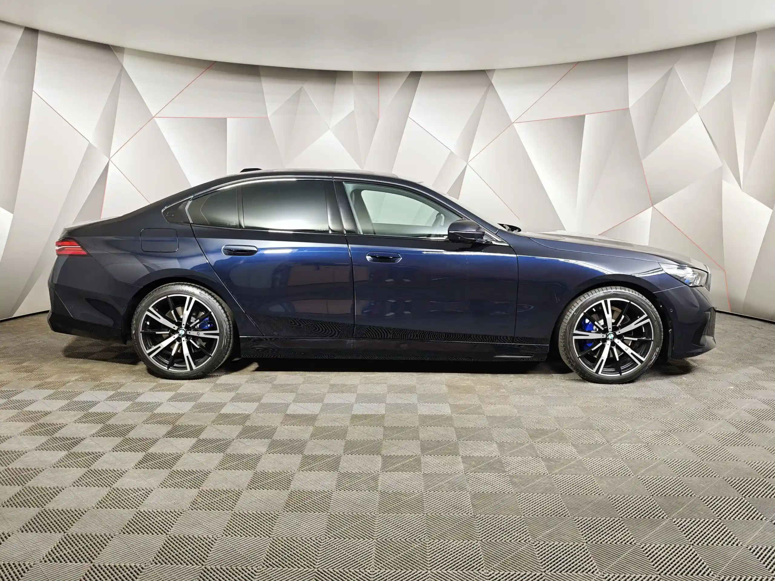 BMW 5 серия 2025