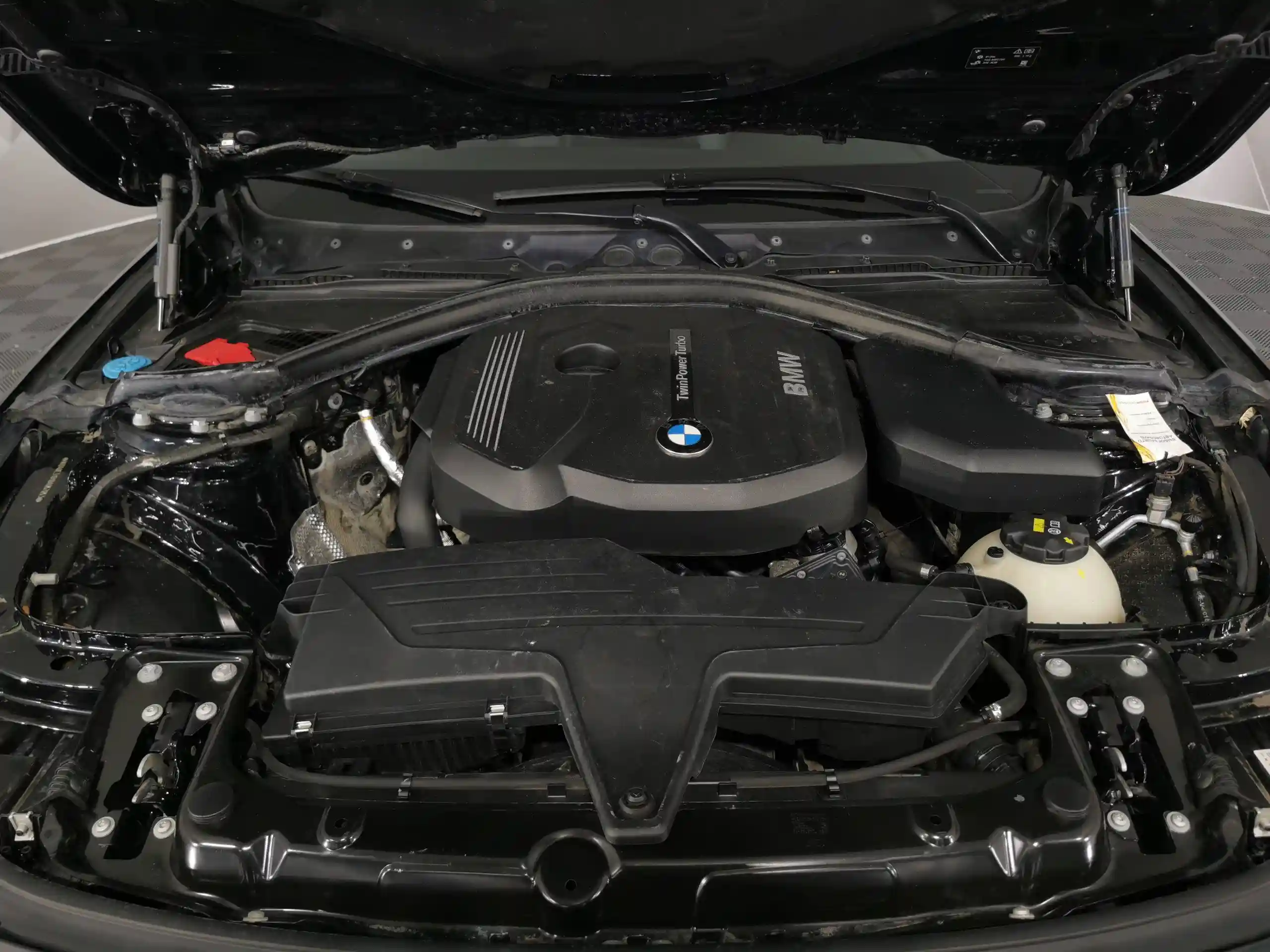 BMW 3 серия 2017