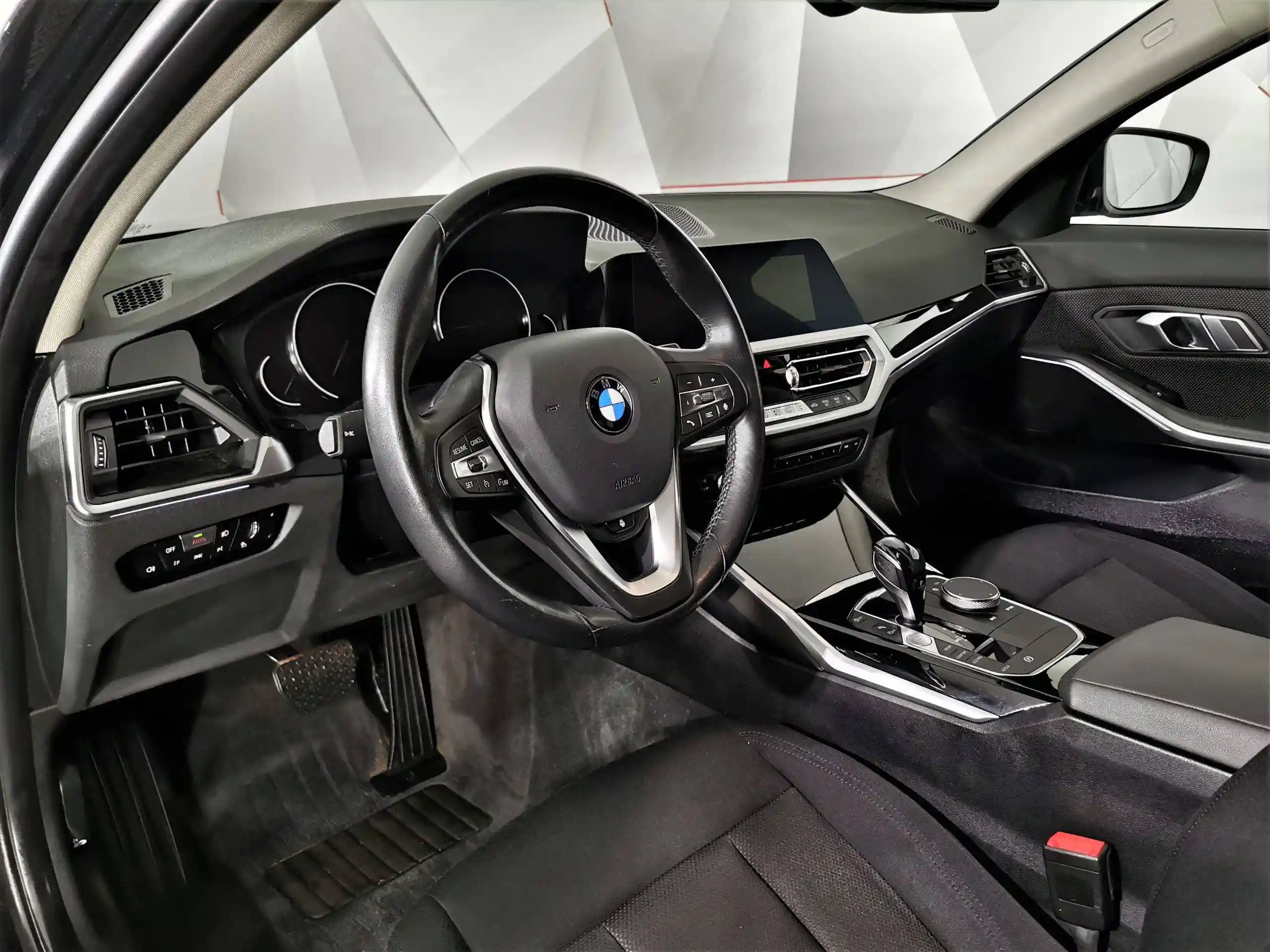 BMW 3 серия 2019