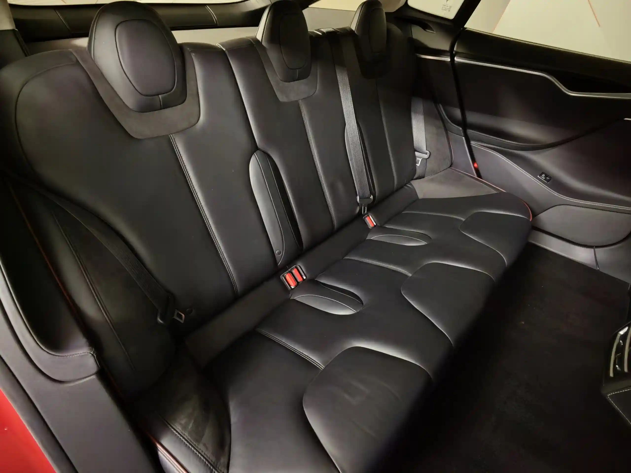 Tesla Model S 2014