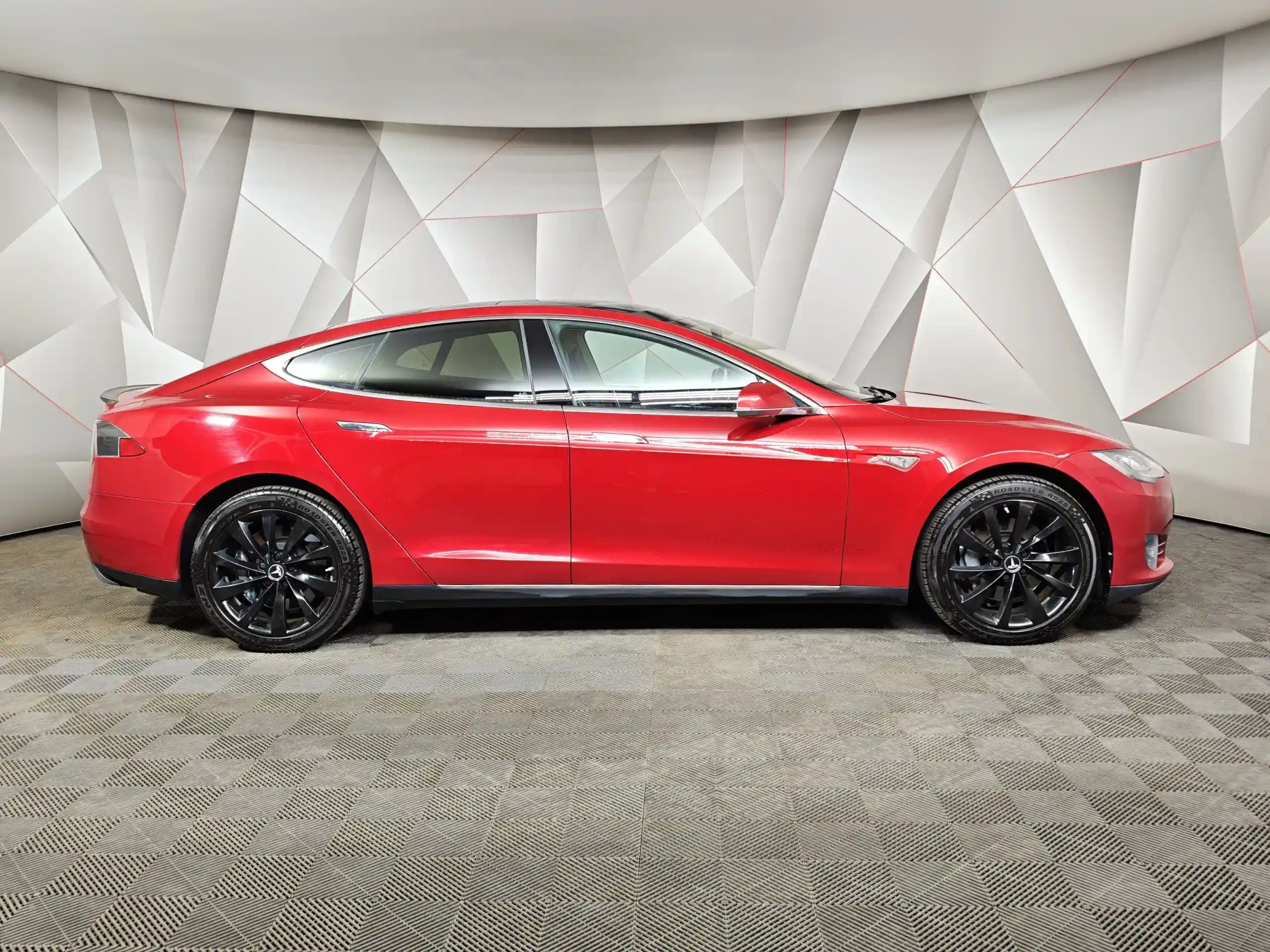 Tesla Model S 2014