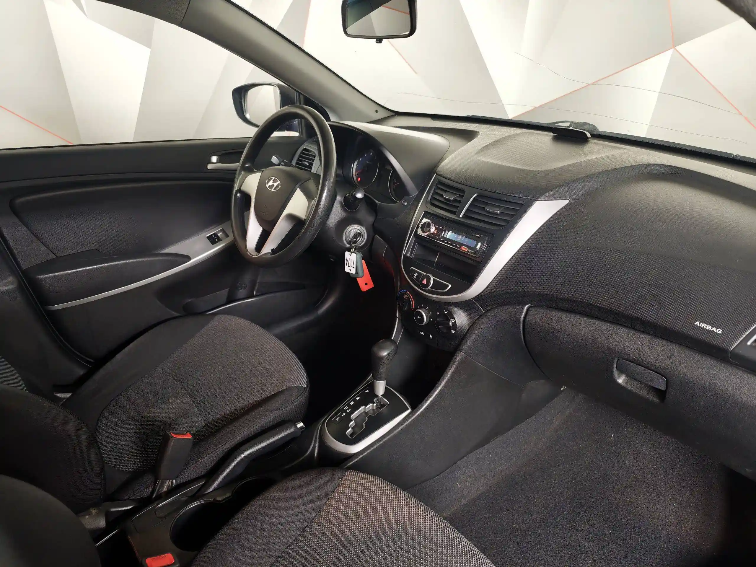 Hyundai Solaris 2013