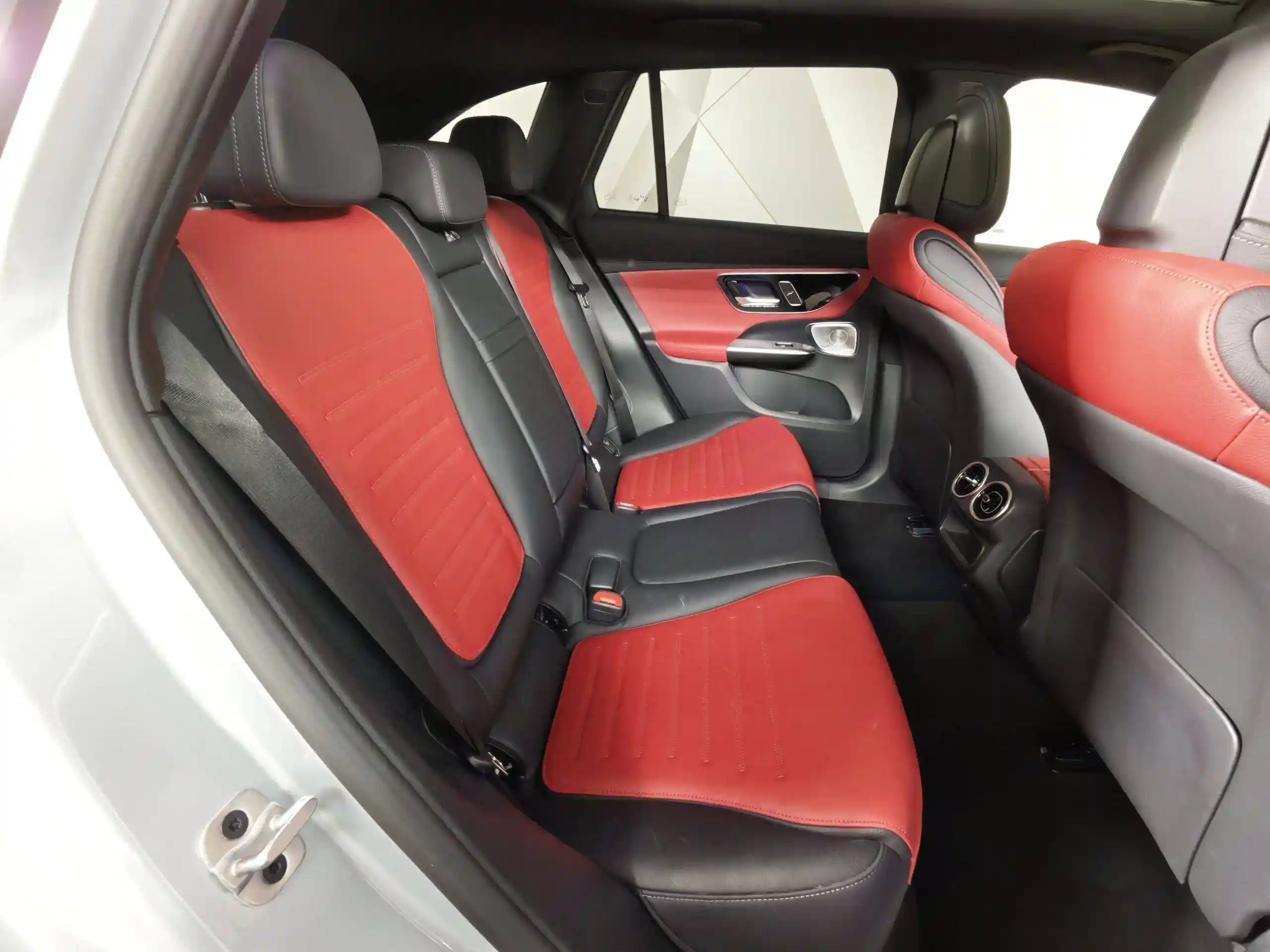 Mercedes-Benz GLC 2023