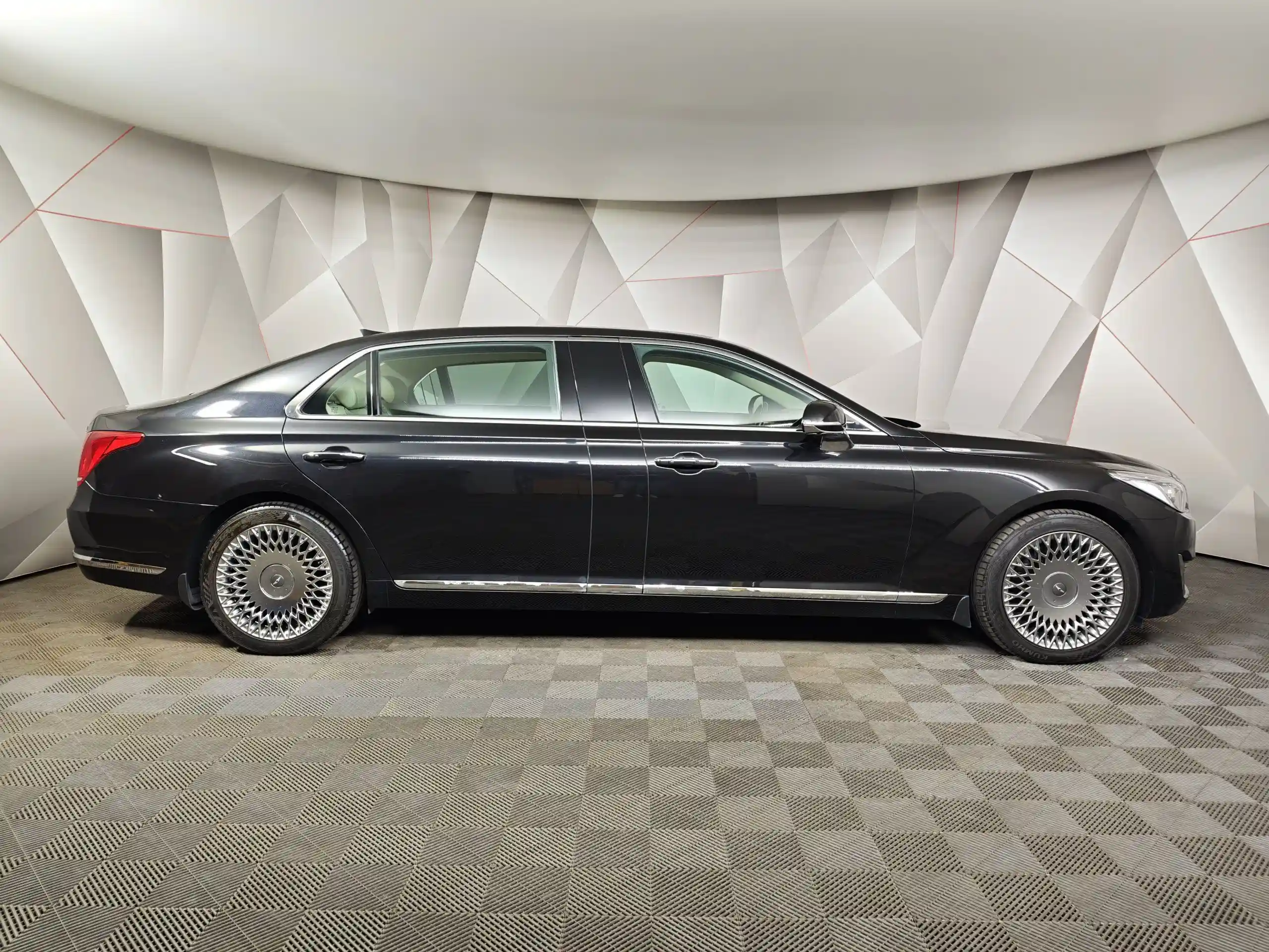 Genesis G90 2018