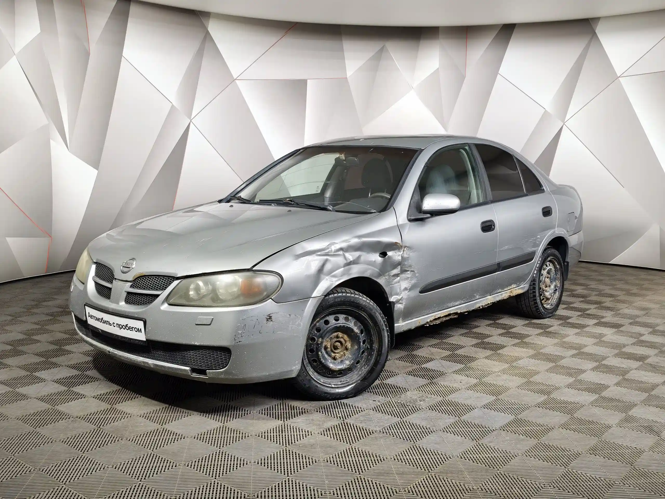 Nissan Almera 2004