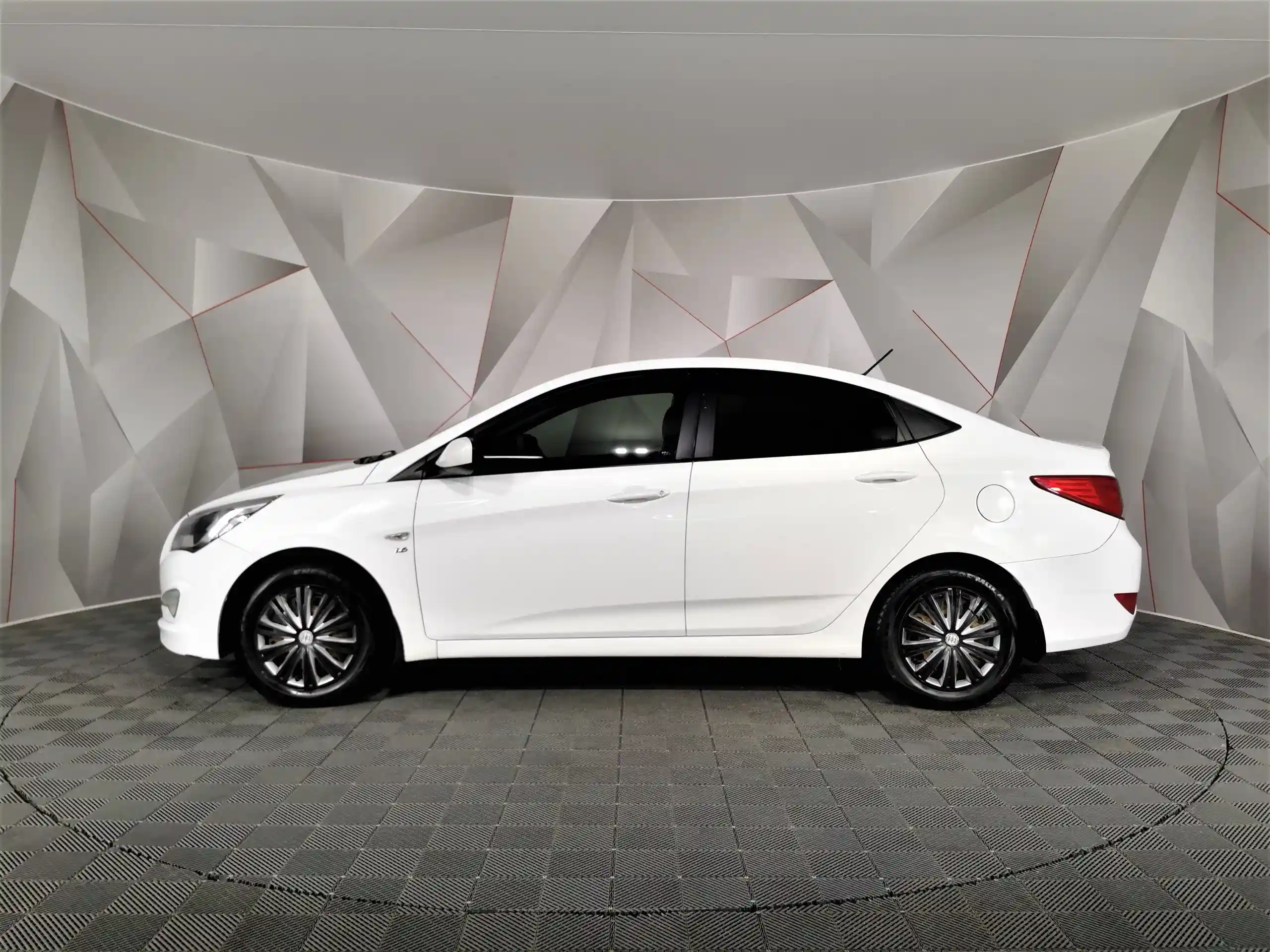 Hyundai Solaris 2015