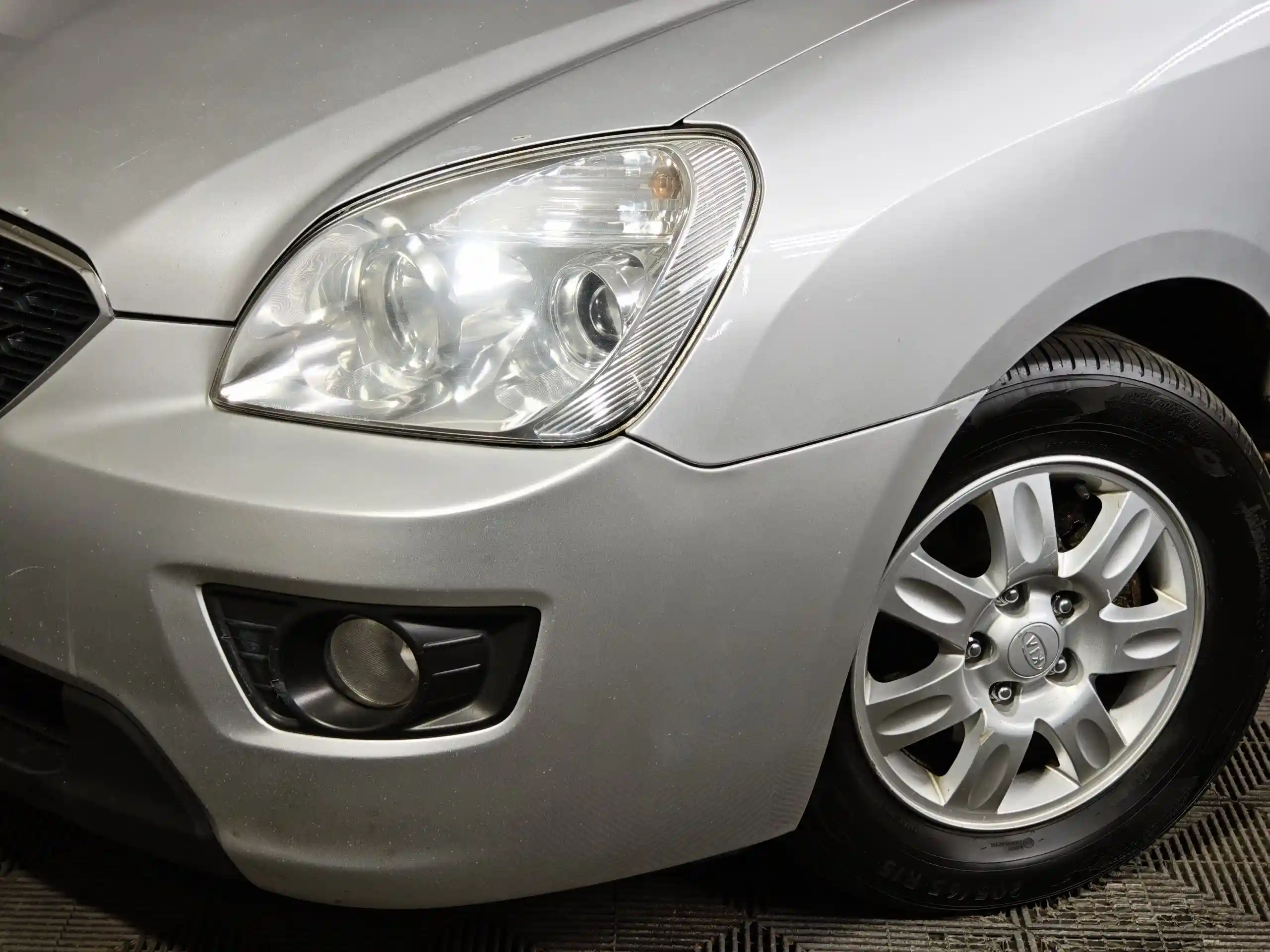 Kia Carens 2011