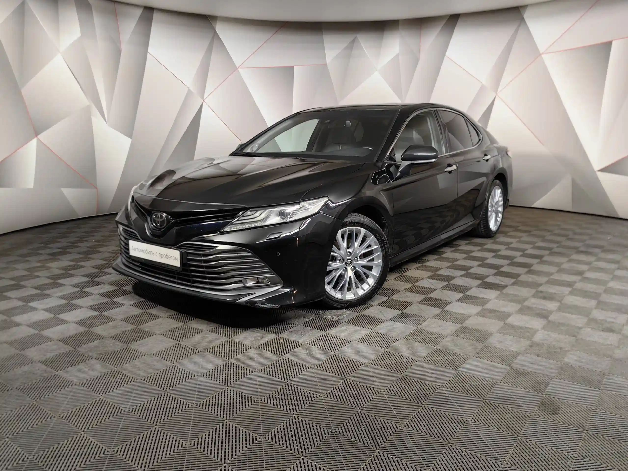 Toyota Camry 2019
