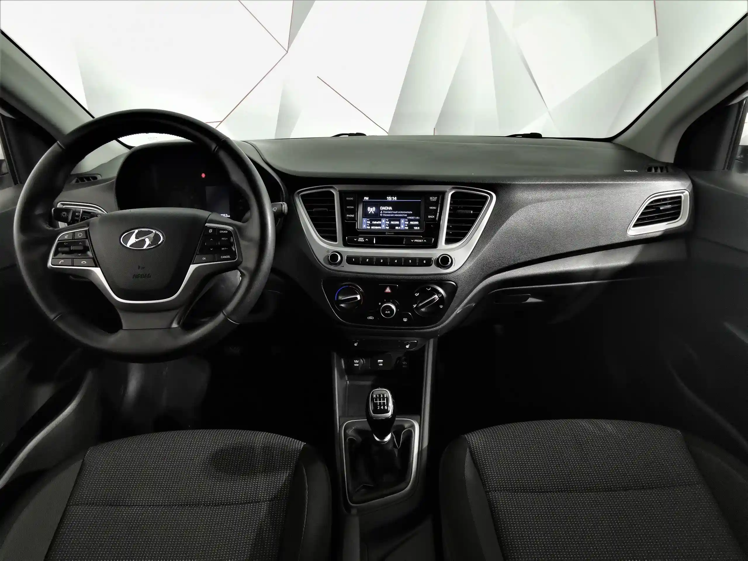 Hyundai Solaris 2022
