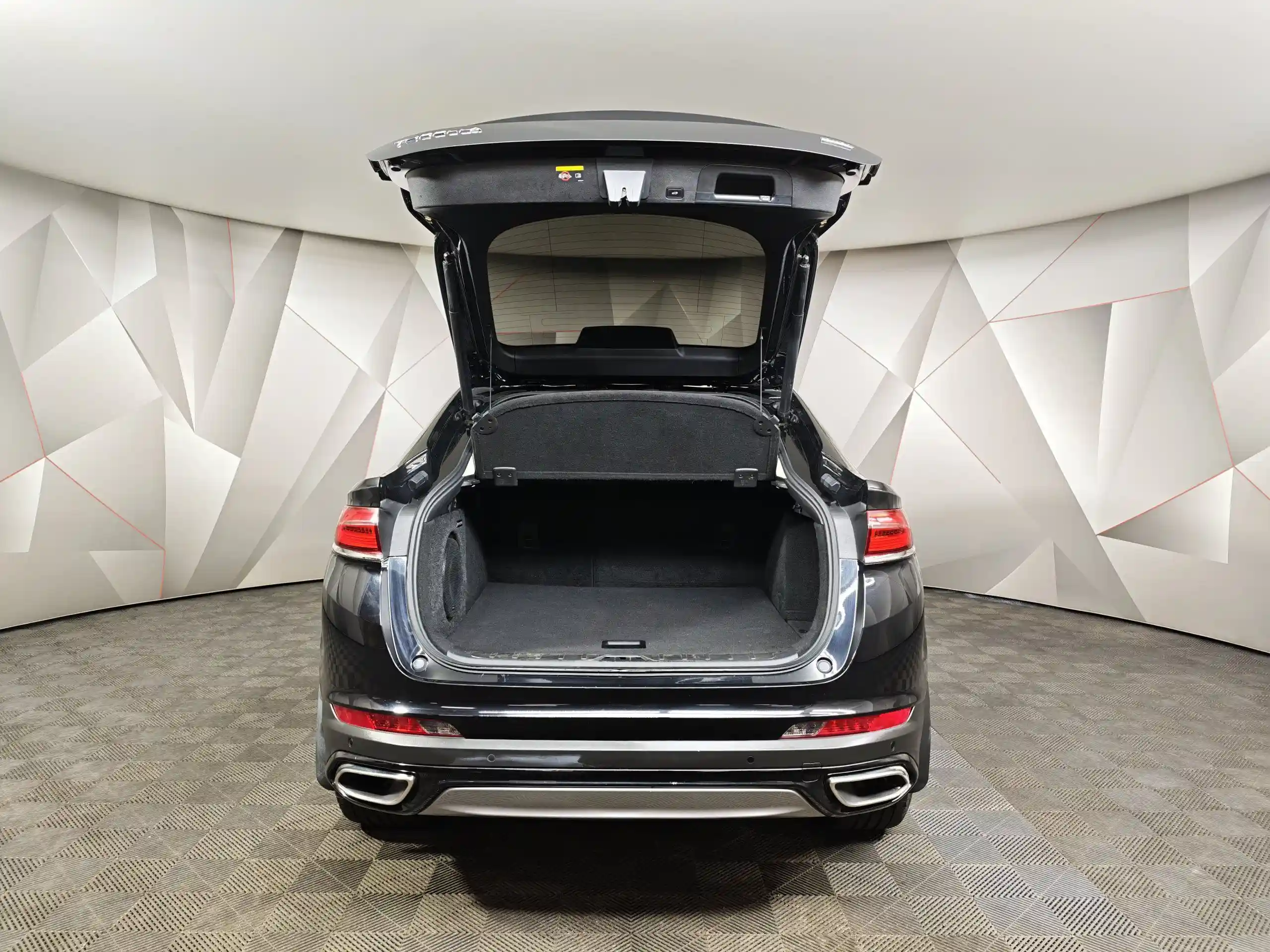 Geely Tugella 2022