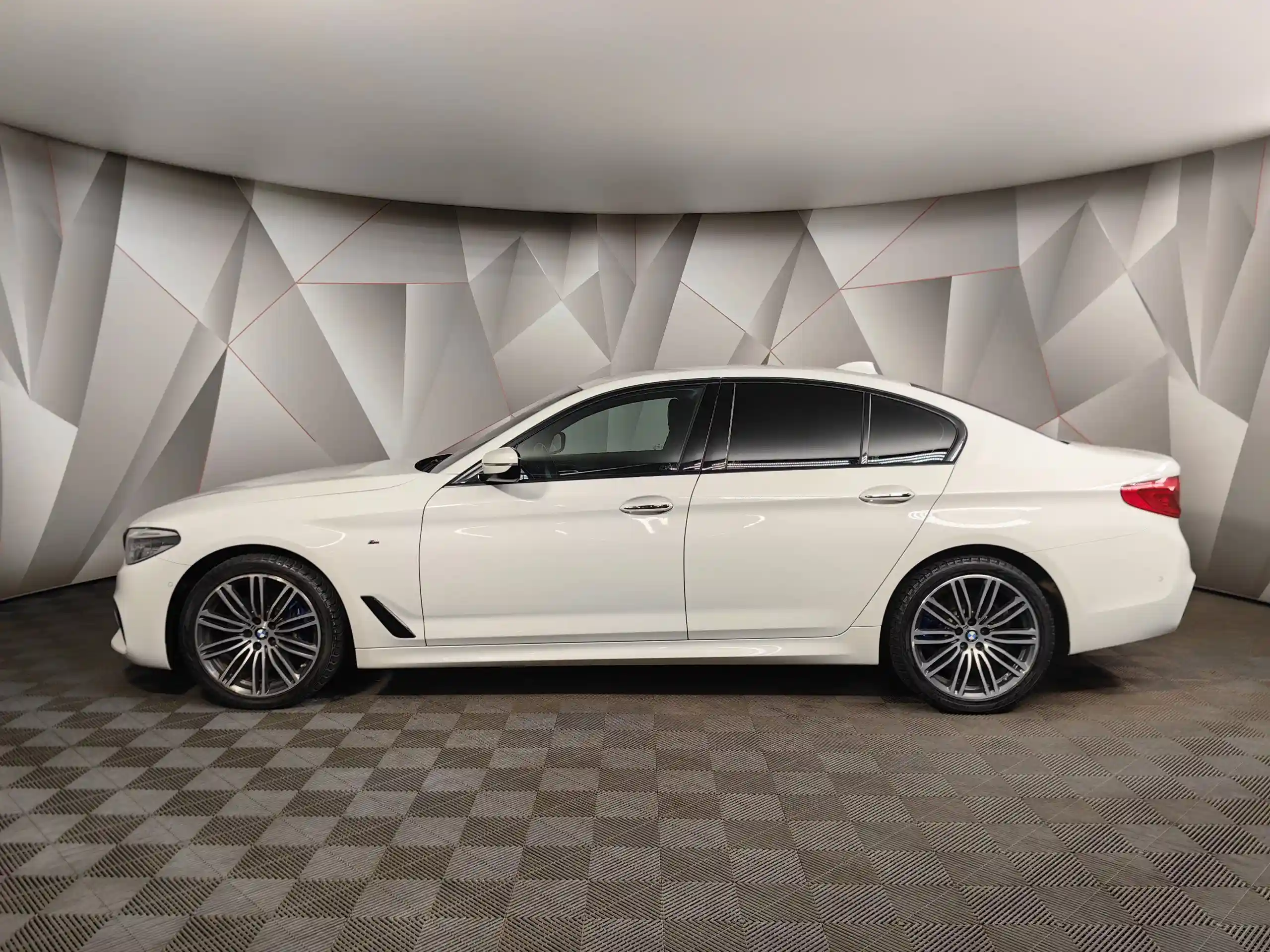 BMW 5 серия 2018