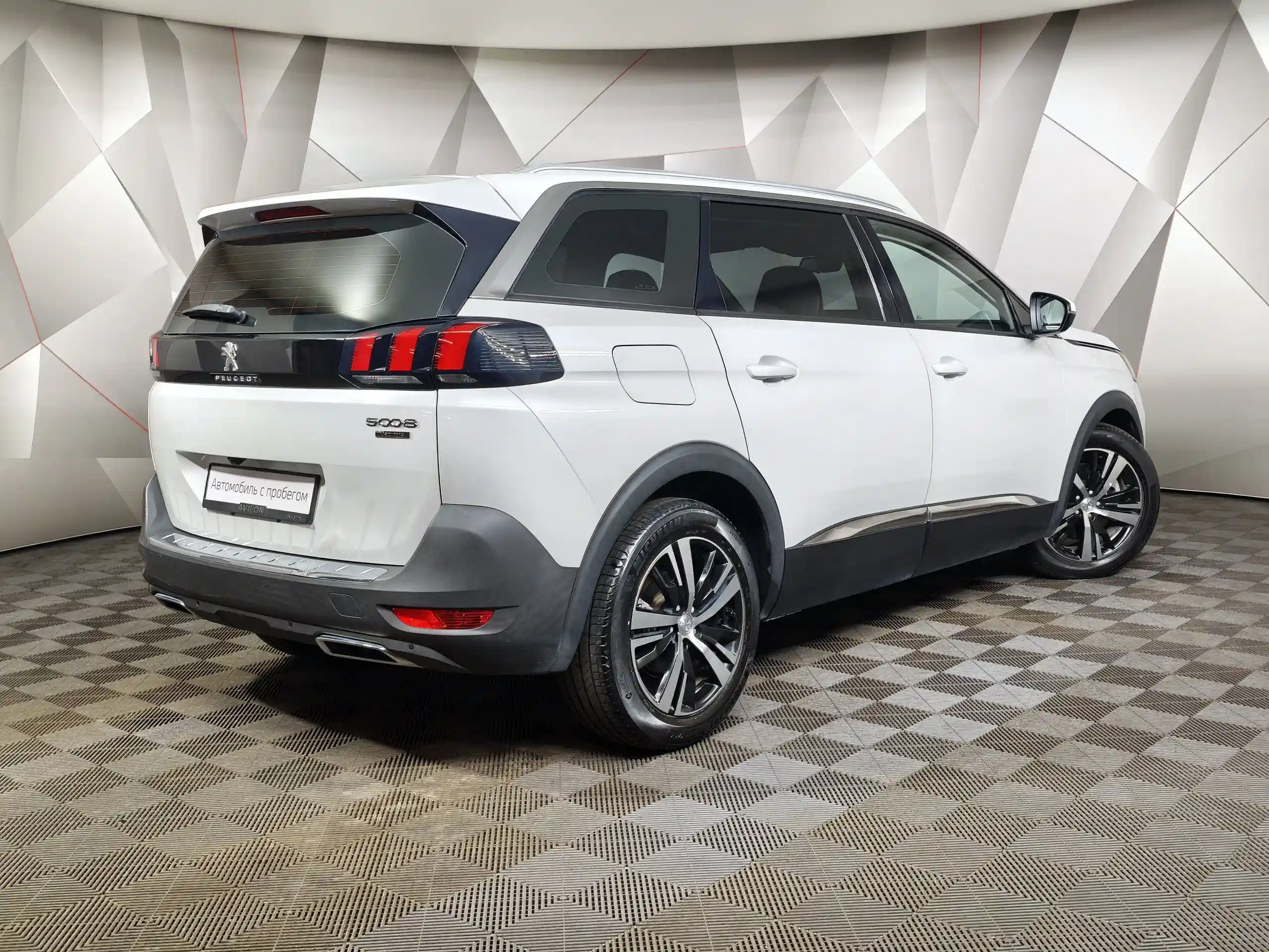 Peugeot 5008 2021