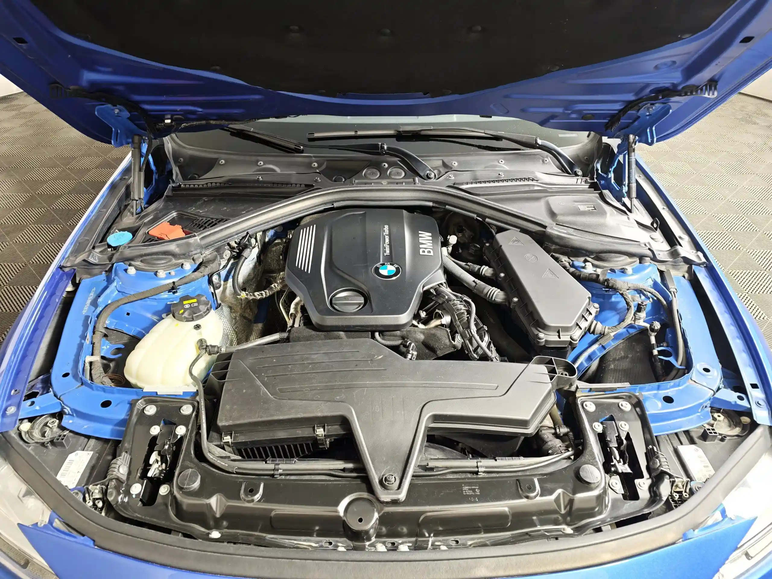 BMW 3 серия 2018