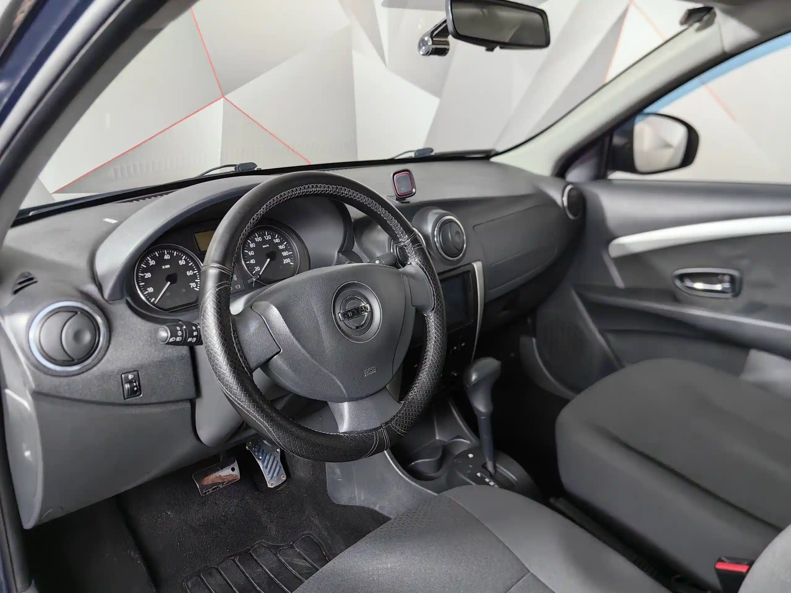 Nissan Almera 2014