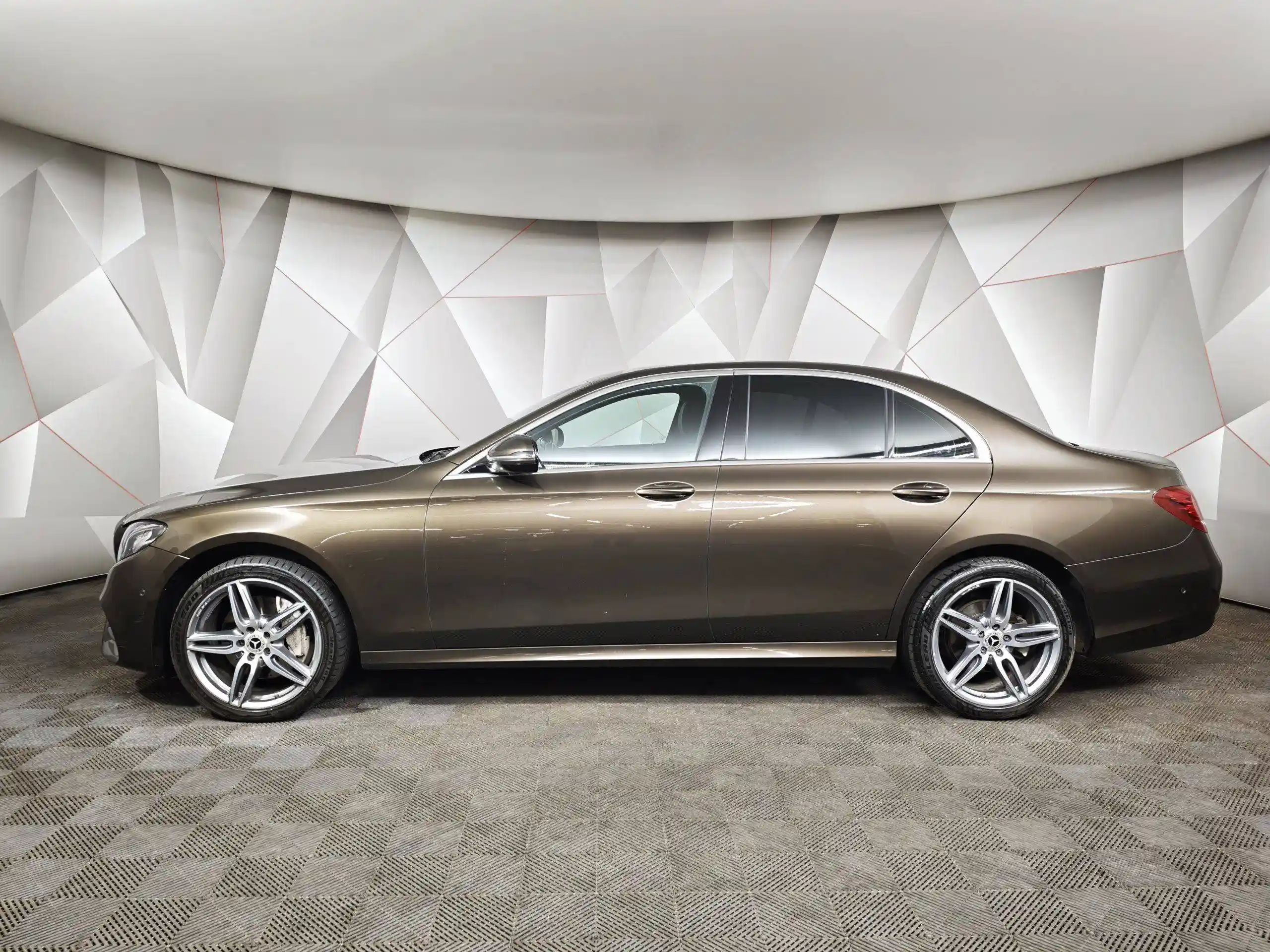Mercedes-Benz E-Класс 2017